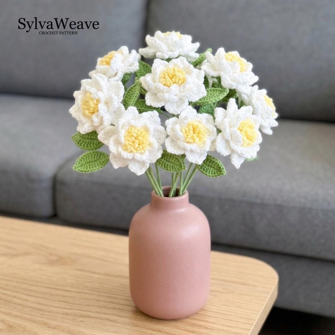 Gardenia Crochet Flower Pattern PDF with Video Tutorial, Elegant White Bouquet DIY Gift