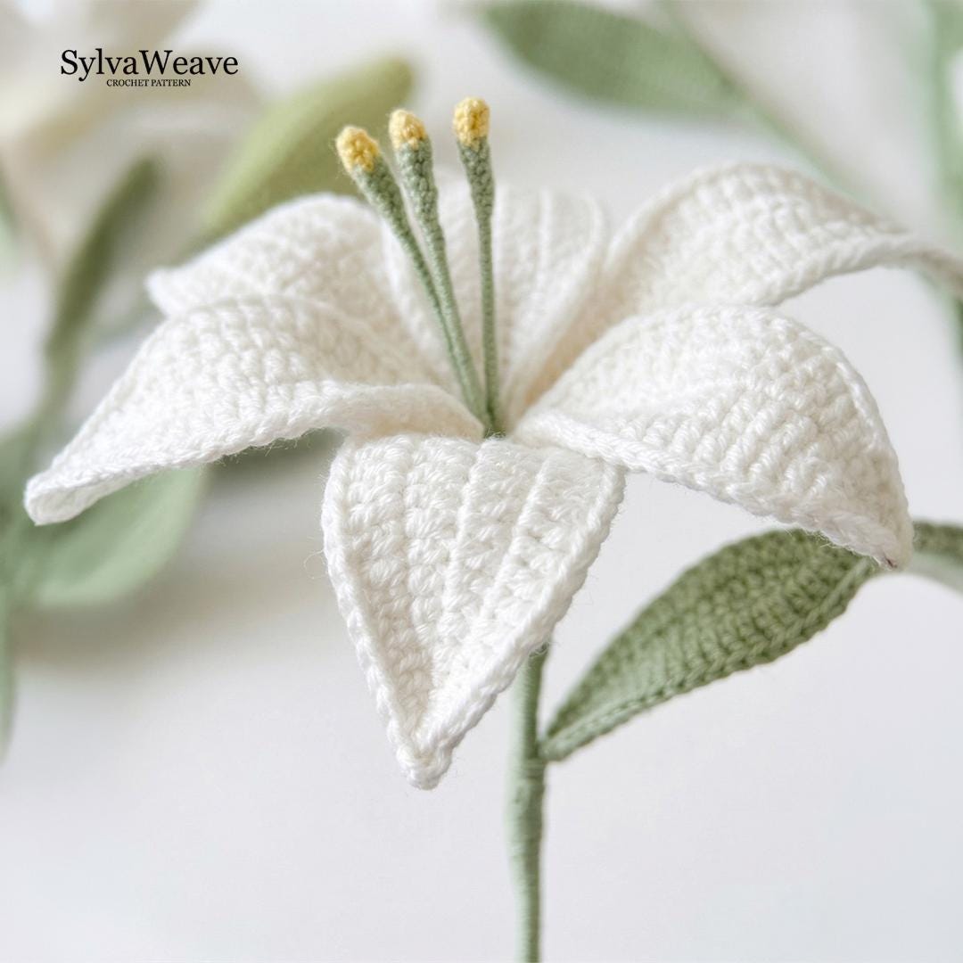 Lily Crochet Flower Pattern PDF with Video Tutorial, Elegant Bouquet DIY Gift