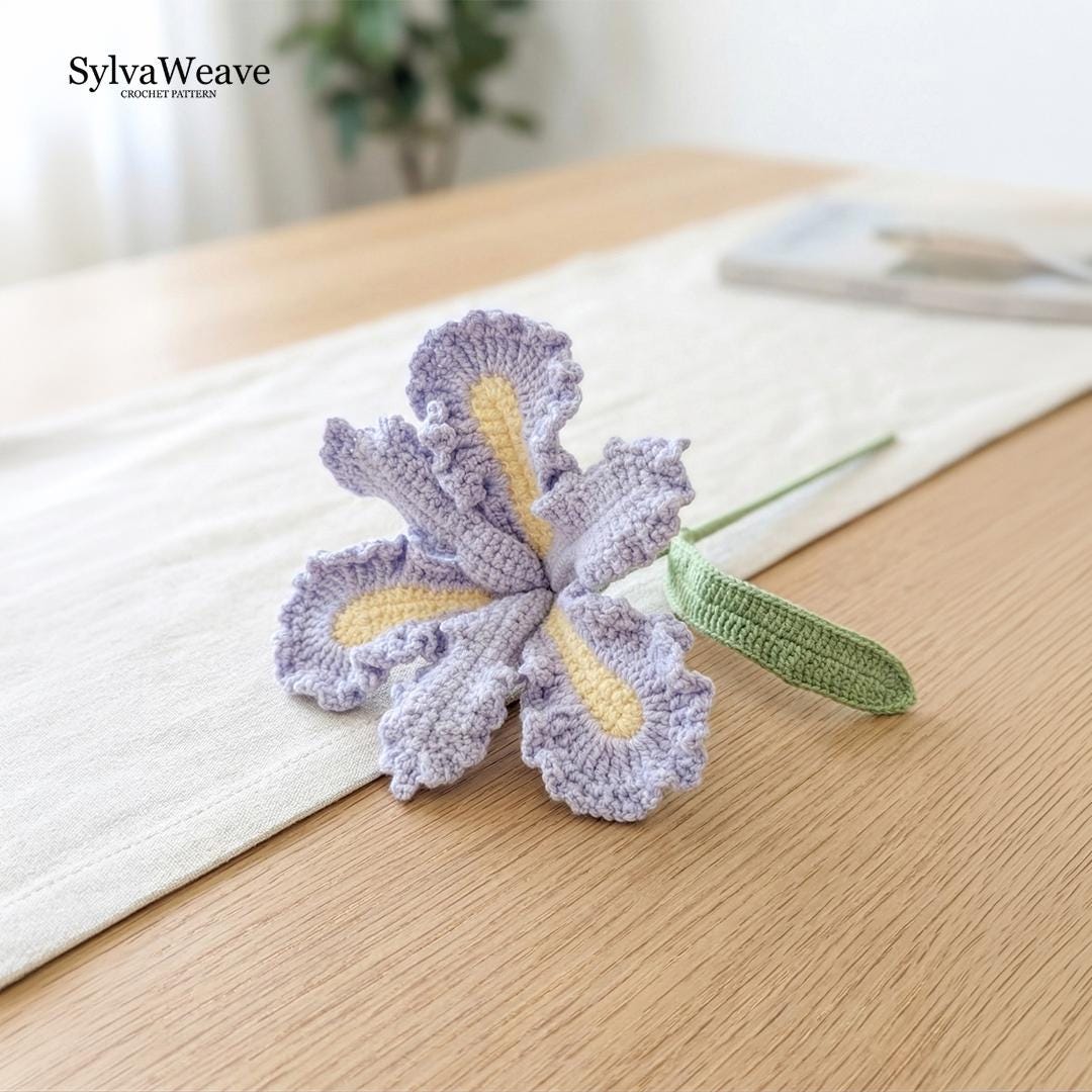 Iris Crochet Flower Pattern PDF with Video Tutorial, Elegant Bouquet DIY Gift