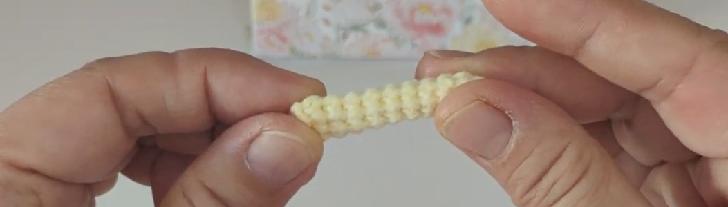 Yellow crocheted calla lily flower center