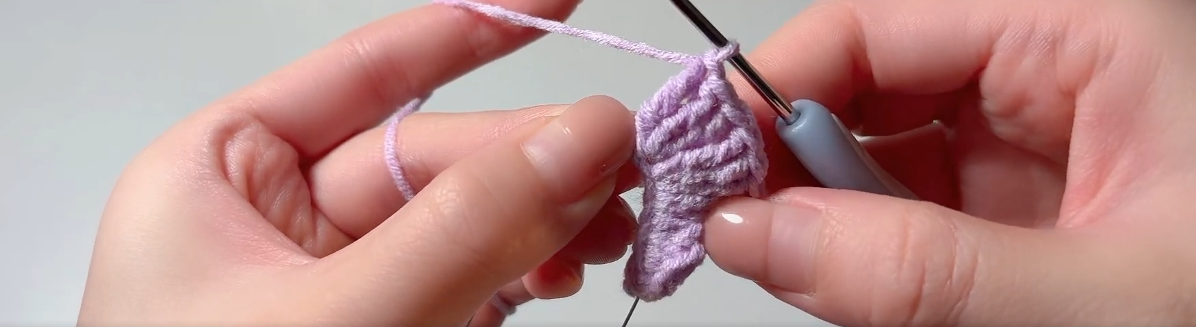 Beginning a wired crochet Crape Myrtle petal
